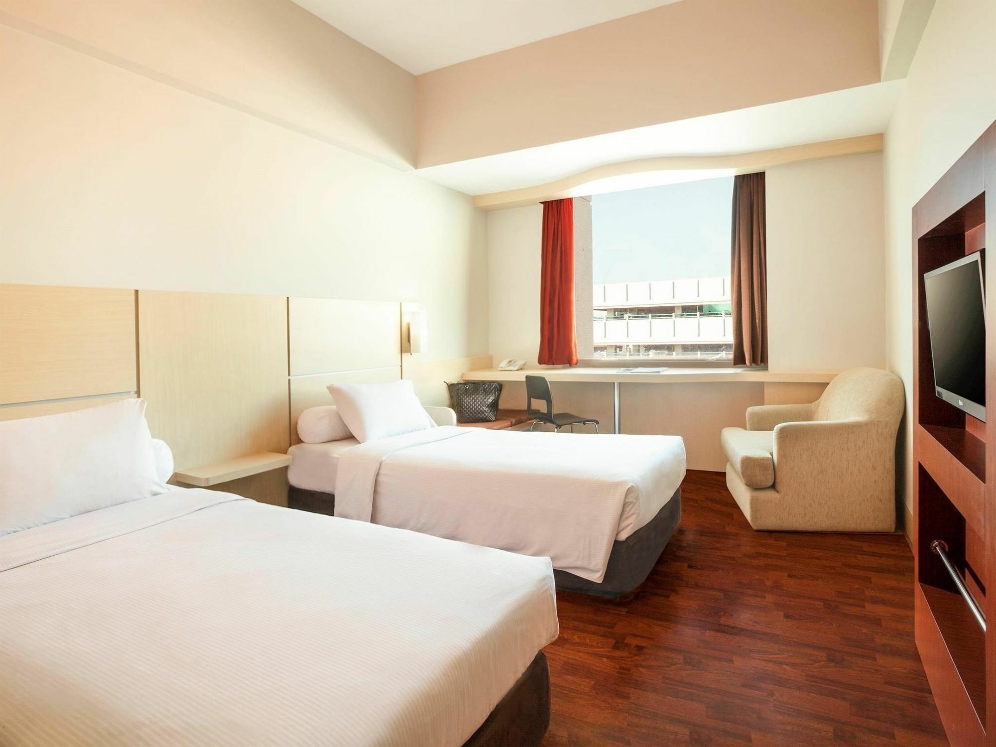 Horison Arcadia Mangga Dua Hotel Jakarta Exterior foto